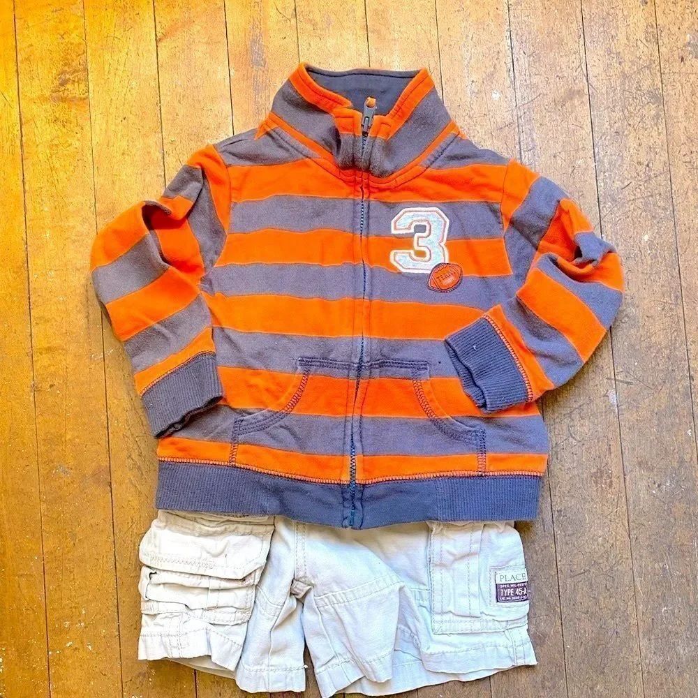 3/$15 Set outfit🧡Boys 24 months Pullover Sweatshirt & Shorts